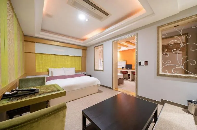 Red Dragonfly Motel Incheon
