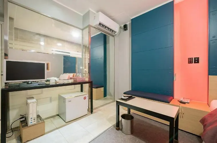 Red Dragonfly Motel Incheon
